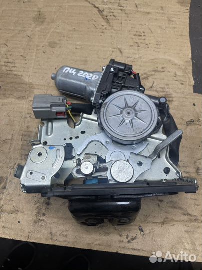 Замок крышки багажника крайслер пацифика 2017+