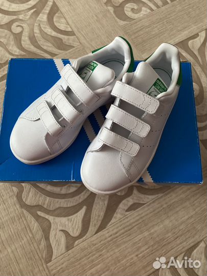 Кроссовки adidas