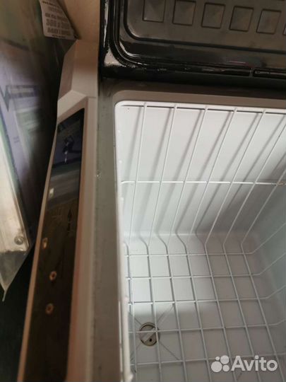 Автомобильная морозильная камера на 95 л