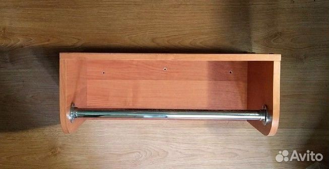 Полка навесная для прихожей, отличное состояние