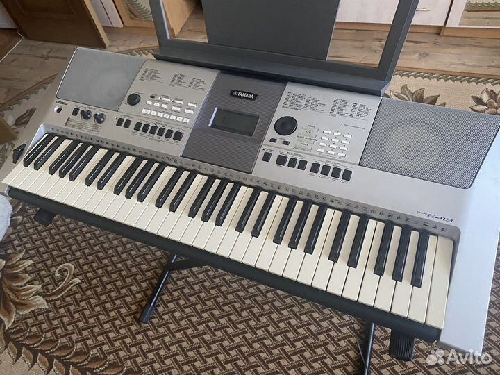 Синтезатор Yamaha psr e413