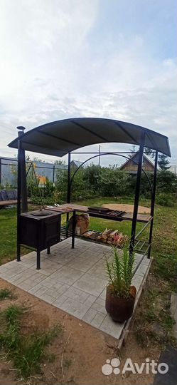 Беседка с мангалом