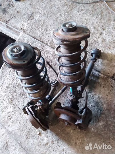 Стойки Вольво 440