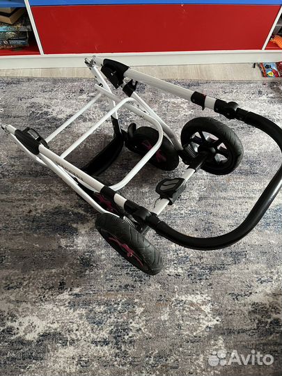 Коляска 3 в 1 Maggini