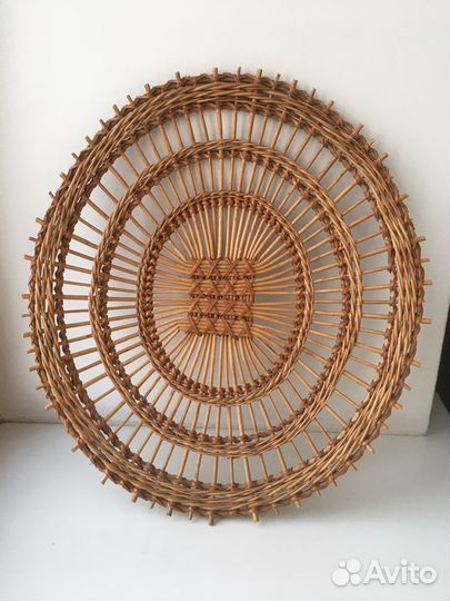 Поднос плетеный