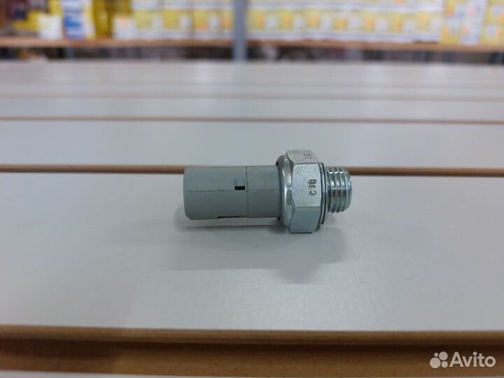 Датчик давления масла Renault Laguna Volvo S40/V40