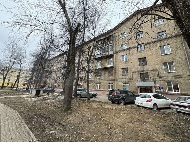 2-к. квартира, 55 м², 2/5 эт.
