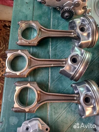 Шатун с поршнем на Vag. CDA