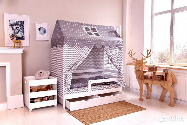 Кроватка домик новая Classic