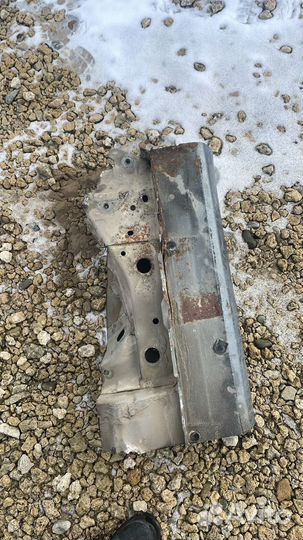 Сапожок задний правый Opel Astra H универсал