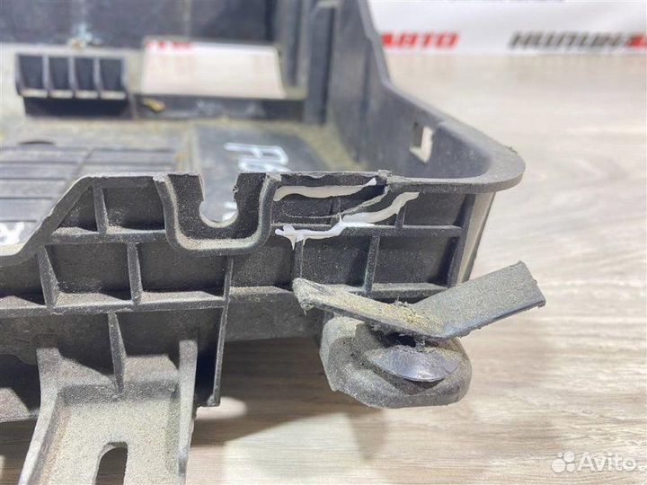 Площадка аккумулятора Renault Megane 2 хэтчбек 1.6