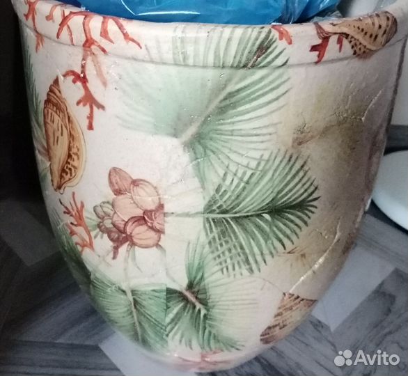 Вазон для цветов