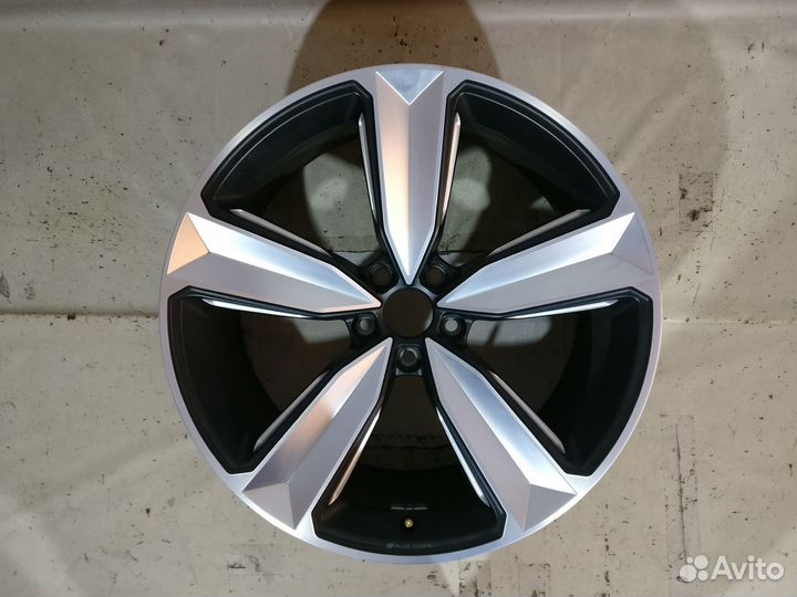 Диск audi RS4/RS5 R20 9J ET26 17310