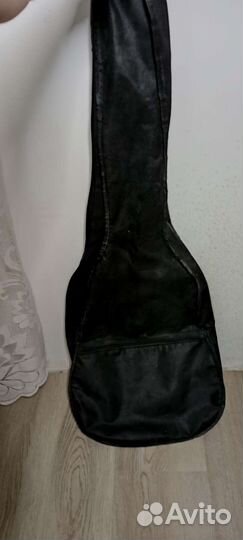 Акустическая гитара