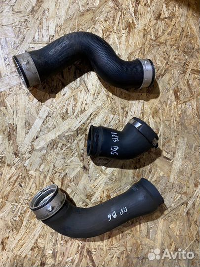 Патрубок интеркулера VW Passat B6 CC