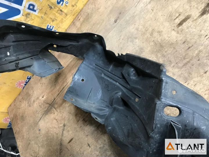 Подкрылок передний правый honda insight