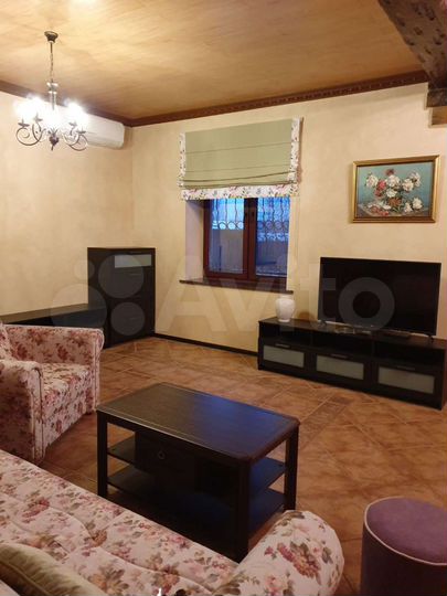 Дом 352 м² на участке 35 сот.