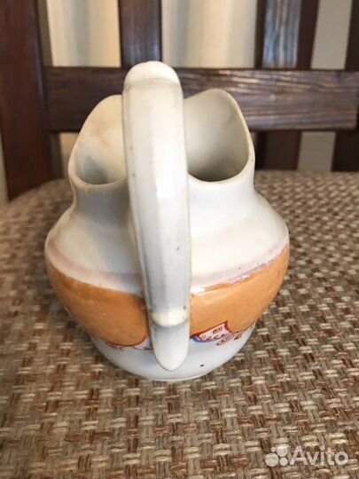 Молочник кузнецов