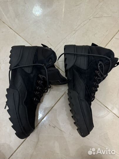 Ботинки reebok мужские 43 кроссовки Nike