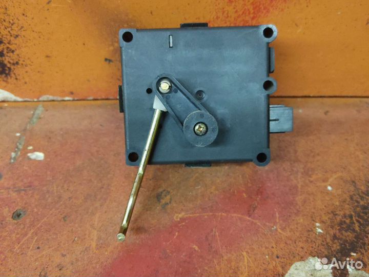 Моторчик заслонки печки mitsubishi galant 8