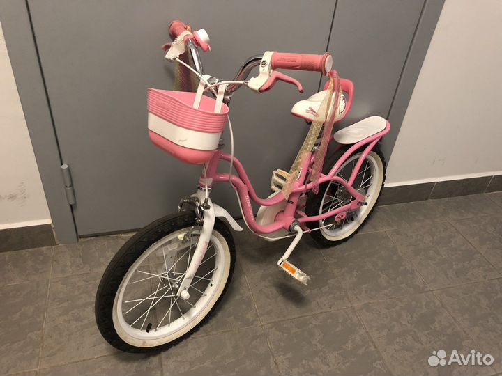 Велосипед Royal Baby Little Swan 18