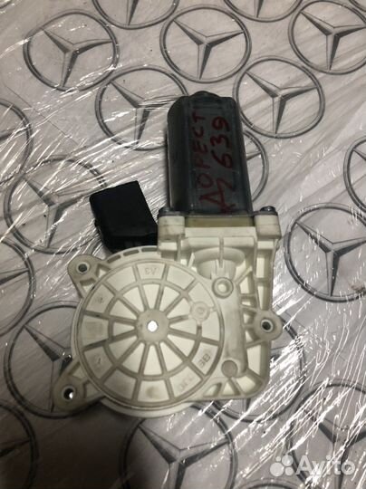 Моторчик стеклоподъемника Mercedes w639 левый