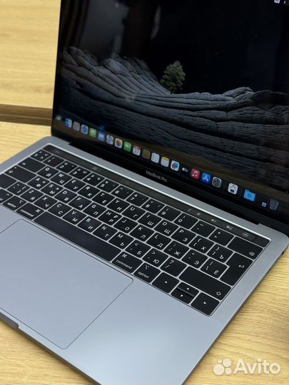 MacBook Pro 2018 16/512 в идеальном состояни
