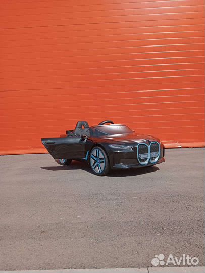 Детский электромобиль BMW