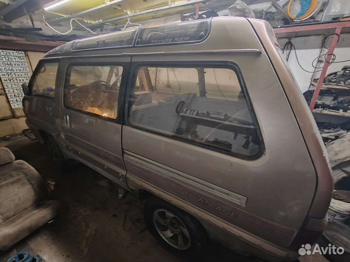 Toyota town ace cr30 1991 год по запчастям