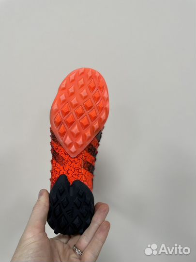Сороконожки adidas predator freak детские