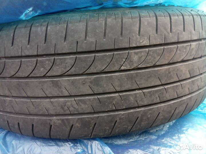 Bridgestone Dueler H/L 33A 235/55 R20