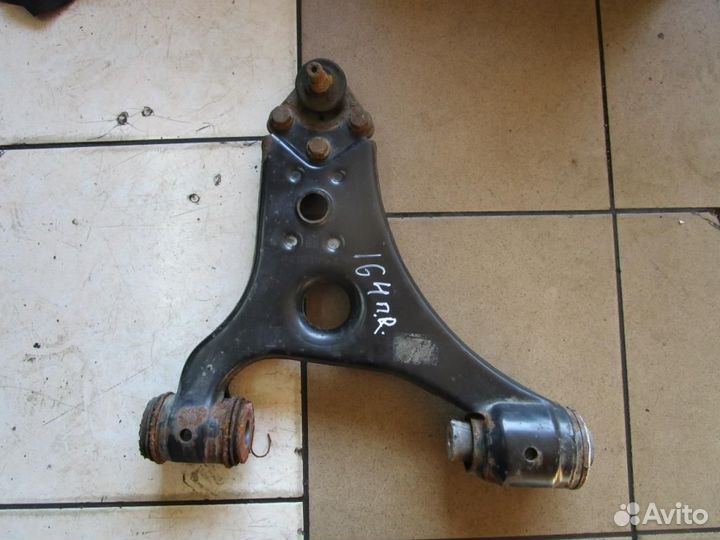 Рычаг передний нижний правый w169 A-class 640.9