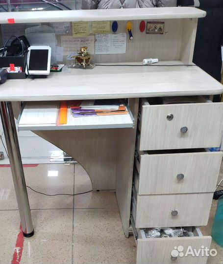 Продаю компьютерный стол