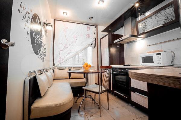 2-к. квартира, 60 м², 1/9 эт.