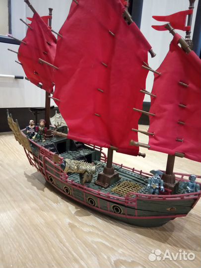 Корабль mega bloks Императрица оригинал