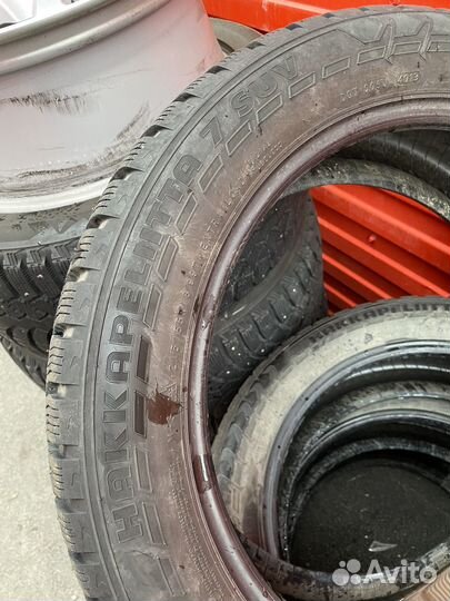 Nokian Tyres Hakkapeliitta 7 215/55 R18