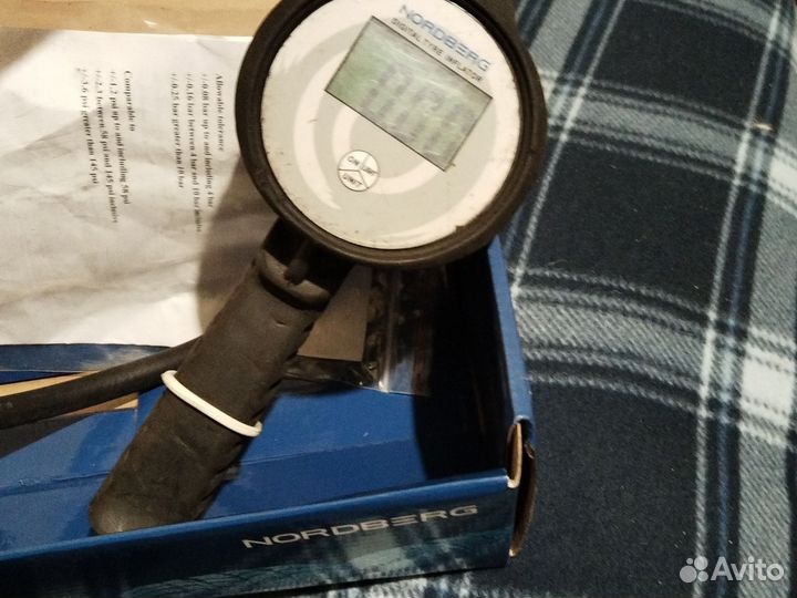 Пистолет для подкачки колес цифровой