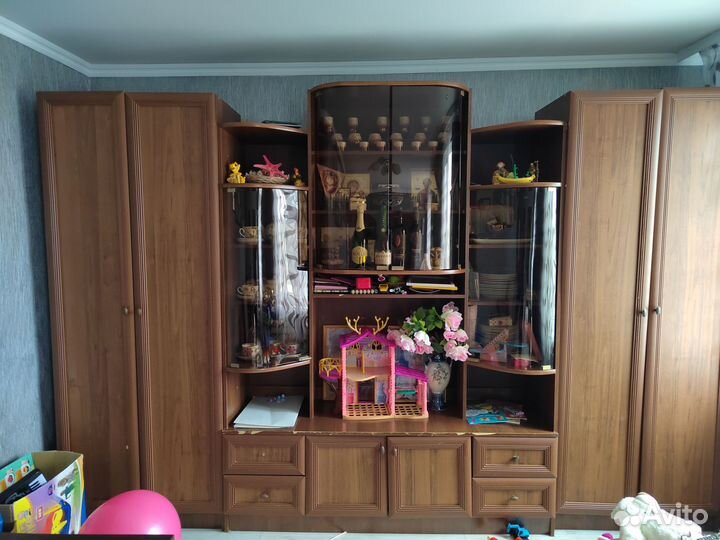 Стенка в гостиную бу