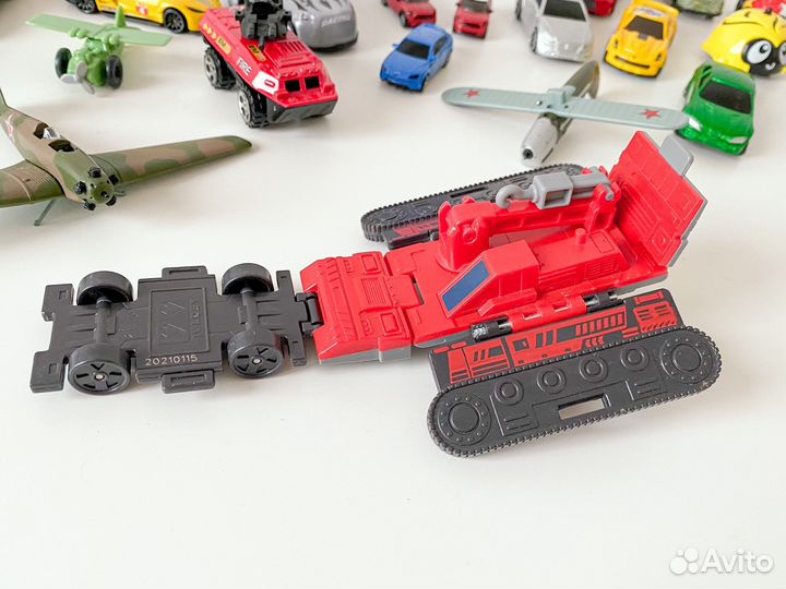 Металлические машинки хотвилс, киндеры, коллекция