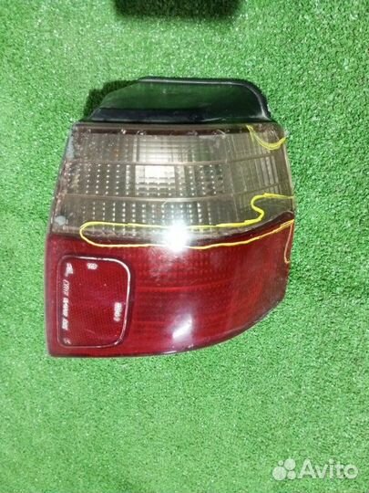 Стоп-сигнал задний правый Mitsubishi Legnum EA