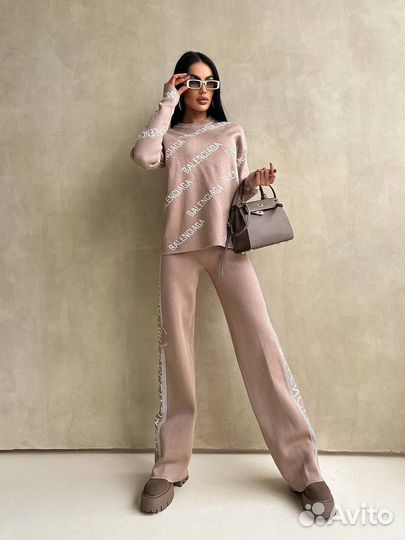 Бомбический костюм двойка в крутом исполнении