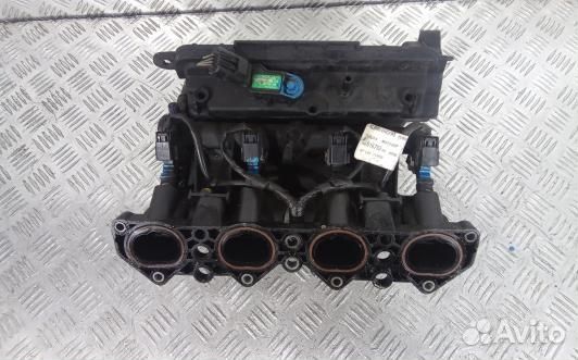Впускной коллектор бензиновый citroen C4 1 (LBE18C