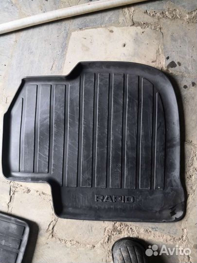 Автомобильные коврики резиновые на skoda rapid