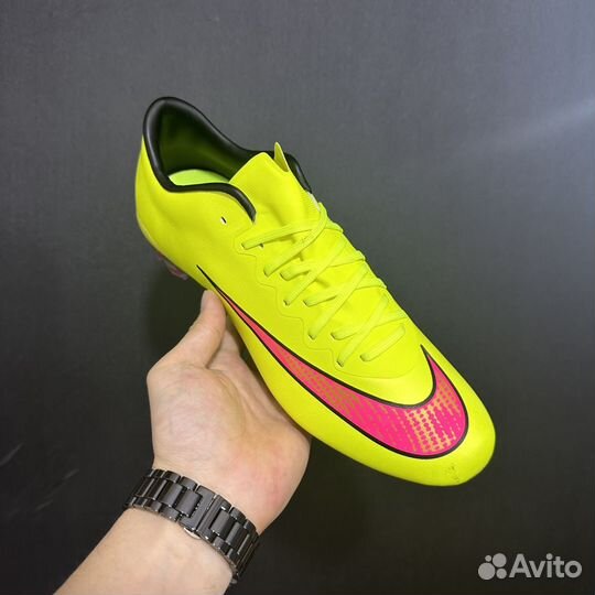 Легендарные бутсы Nike Mercurial Vapor CR7