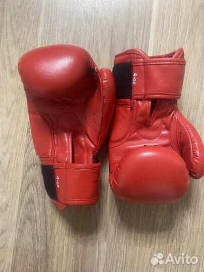 Боксерские перчатки