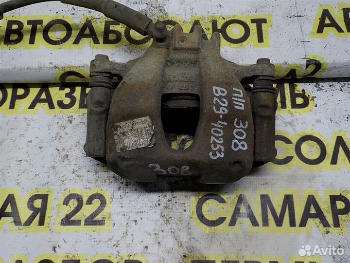 Суппорт передний правый Peugeot 308 2007-2013