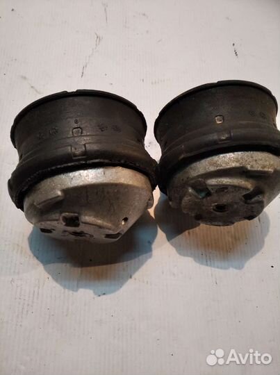 Подушка гидроопора двигателя Mercedes Benz w220