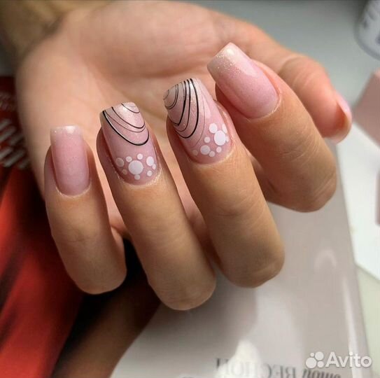 Маникюр, педикюр, наращивание ногтей