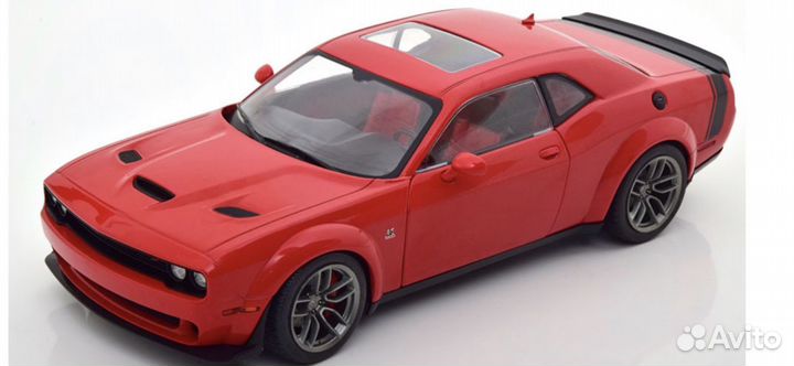 Модель 1:18 Dodge Challenger R/T 2020 год