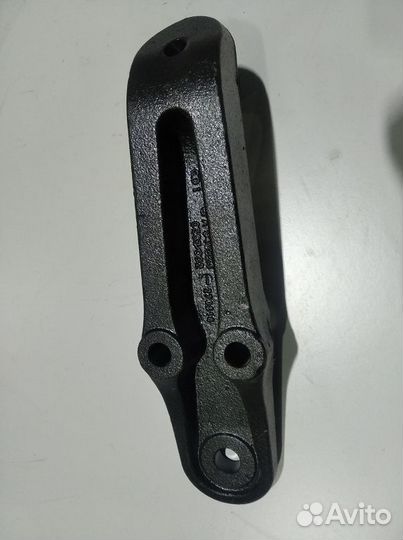 Кронштейн стабилизатора Mercedes W932 A9493260263